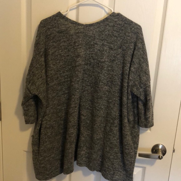 Cardigan - Picture 2 of 3